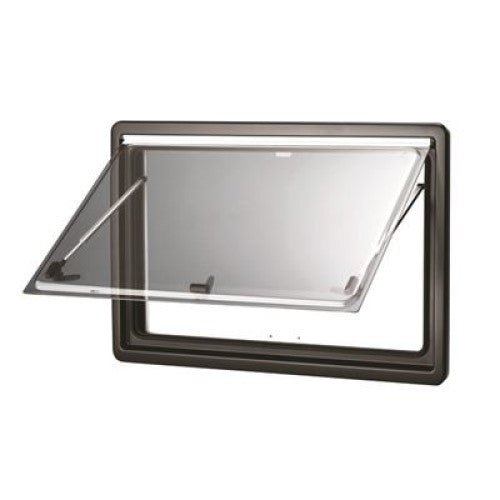 Finestra Seitz S4 esterno nero RAL9005 interno bianco RAL 9016